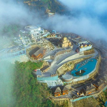 לאו קאי Heaven Gate Hotel O Quy Ho מראה חיצוני תמונה